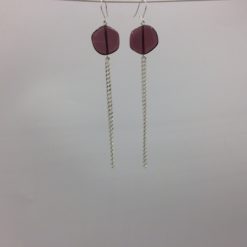 boucles d'oreilles longues galet harmonique violet pastel et fil gourmette argent