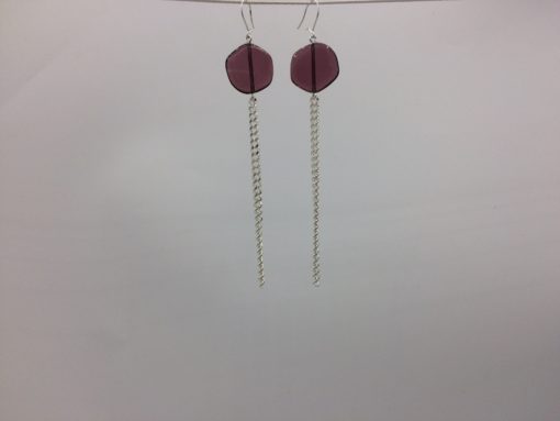 boucles d'oreilles longues galet harmonique violet pastel et fil gourmette argent