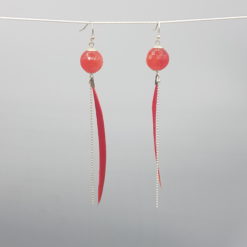 boucles d'oreilles longues plume rouge corail