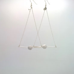Pendant d'oreille Triangle d'Or Howlite Blanc marbré + Fil d'Argent diamanté