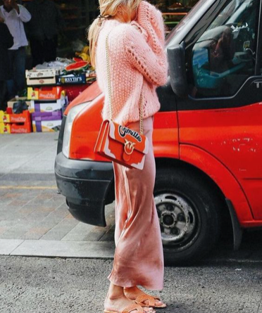 Rose millenial pink et rouge mode pull oversize palazzo pants